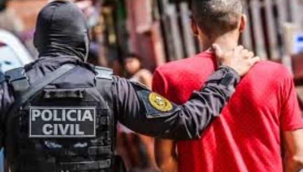 Polícia Civil cumpre mandado e prende estuprador em Mâncio Lima